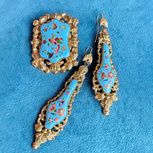 Georgian Enamel Birds Pinchbeck Earrings and Brooch Set Demi-Parure, circa 1830