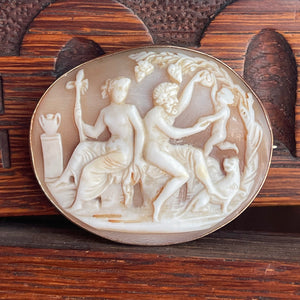 Victorian Shell Cameo Brooch in 9k Gold, Bacchus and Ariadne Mythological Scene, c. 1850