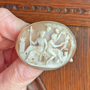 Victorian Shell Cameo Brooch in 9k Gold, Bacchus and Ariadne Mythological Scene, c. 1850