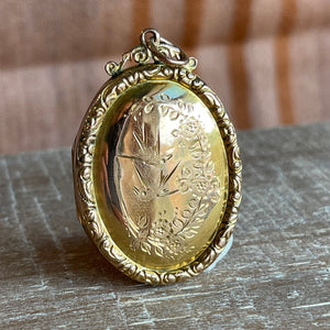 Victorian 9ct Gold Swallow Engraved Locket c.1880