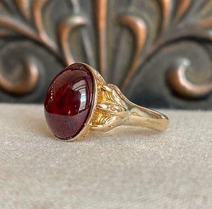 Victorian Large Gold Cabochon Garnet Ring