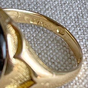 Victorian 18K Gold Cabochon Garnet Ring, Sheffield 1882