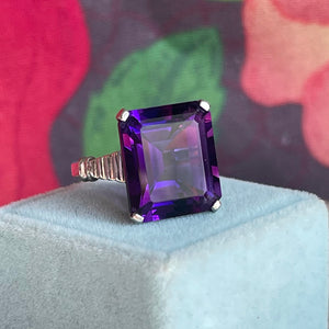 Vintage Art Deco Platinum Amethyst Ring