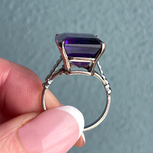 Vintage Art Deco Platinum Amethyst Ring