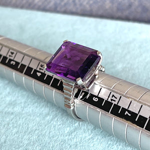 Vintage Art Deco Platinum Amethyst Ring