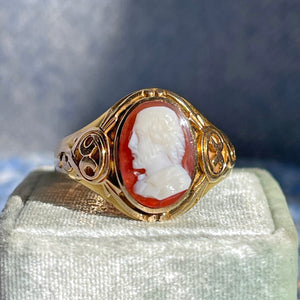 Victorian 15K Carnelian Shakespeare Cameo Ring