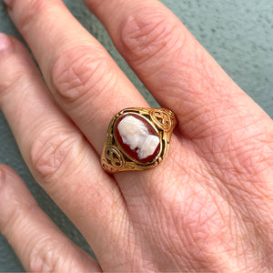 Victorian 15K Carnelian Shakespeare Cameo Ring