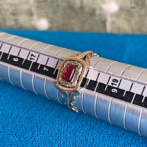 Georgian 15k Gold Sugarloaf Garnet Ring, c. 1820